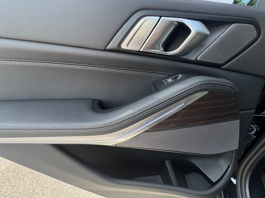 2026 BMW X5 50e - Photo 18