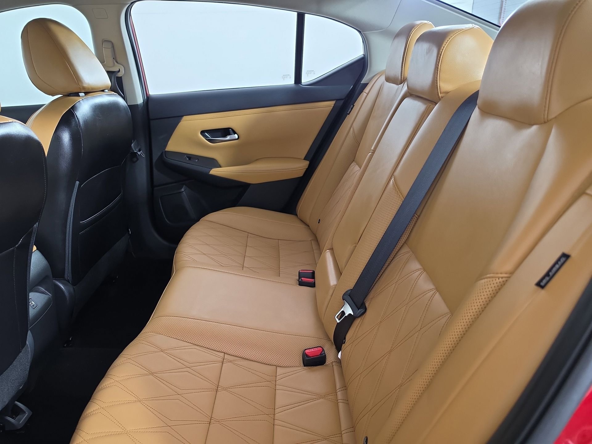 Used 2022 Red Nissan SV image 38