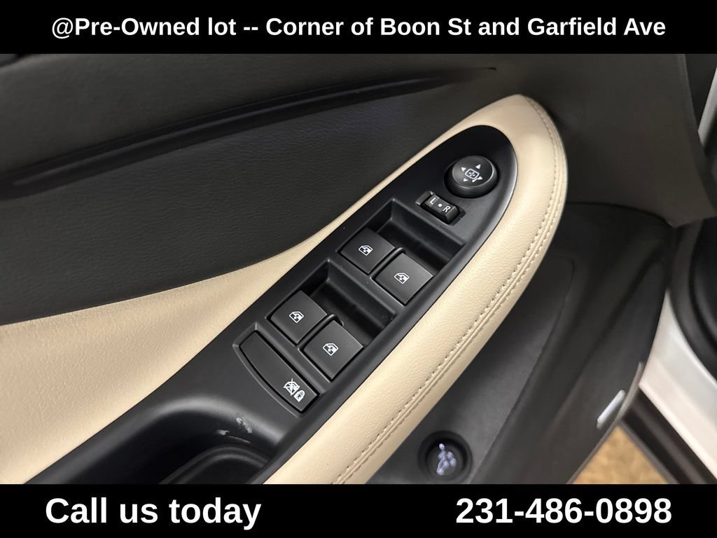 Used 2020 Summit White Buick Premium II image 16