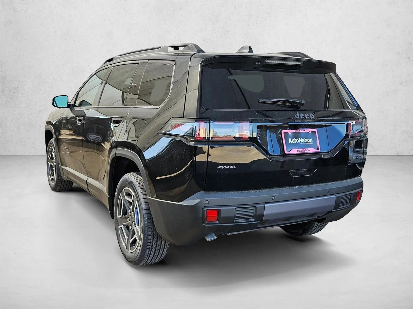 New 2026 Diamond Black Crystal Pearlcoat Jeep Laredo image 9