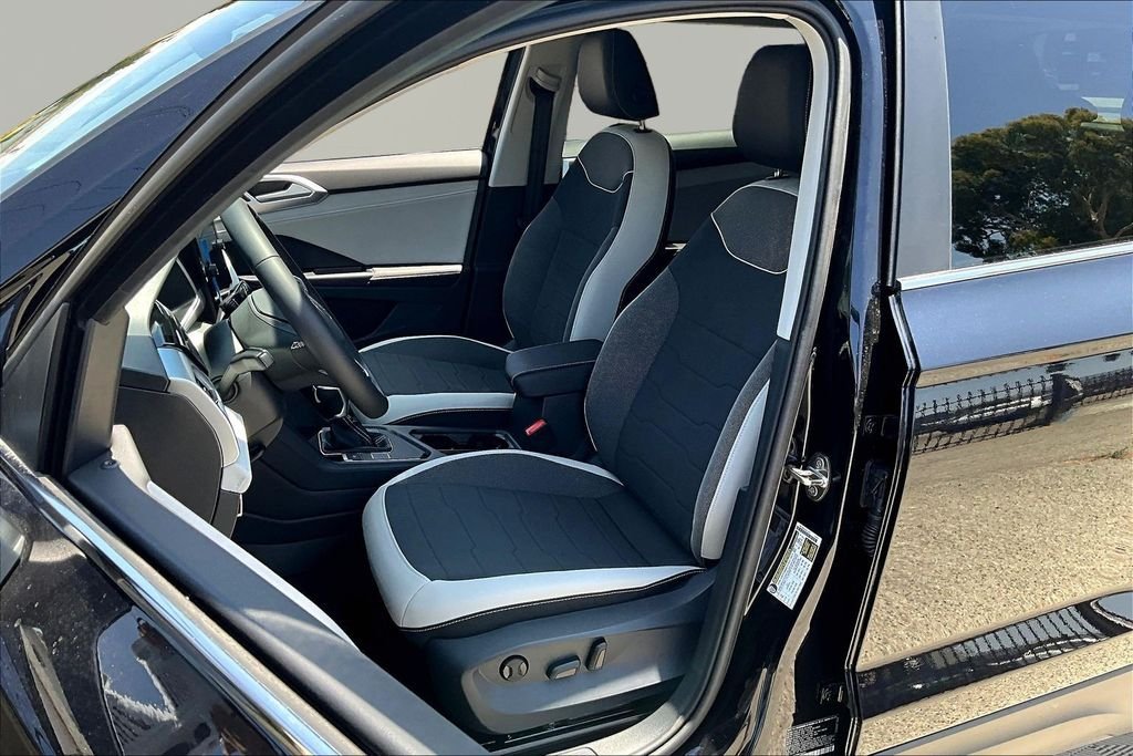 New 2026 Black Volkswagen 1.5T SE image 20