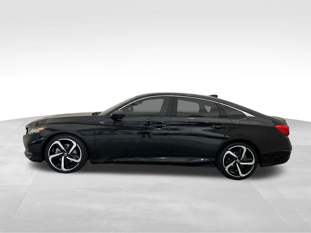 Used 2020  Honda Sport 2.0T image 2