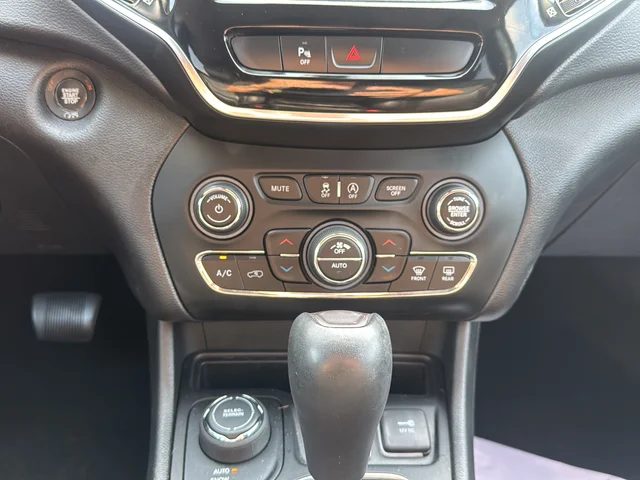 Used 2019 Blue Jeep Limited image 7
