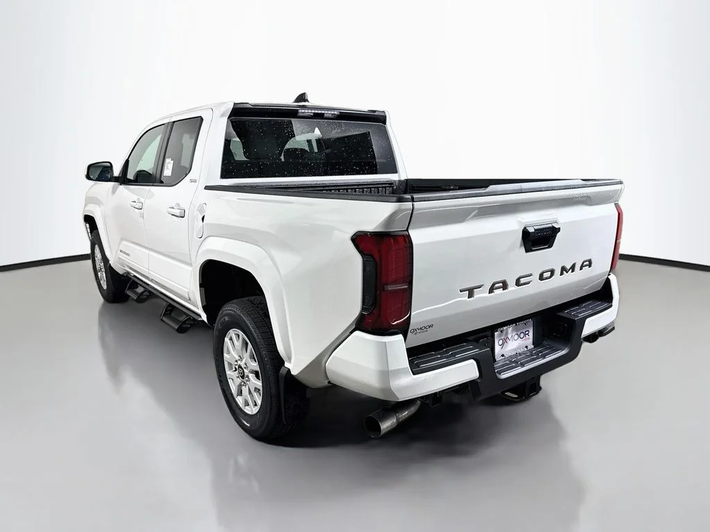New 2026 Ice Cap Toyota SR5 image 5