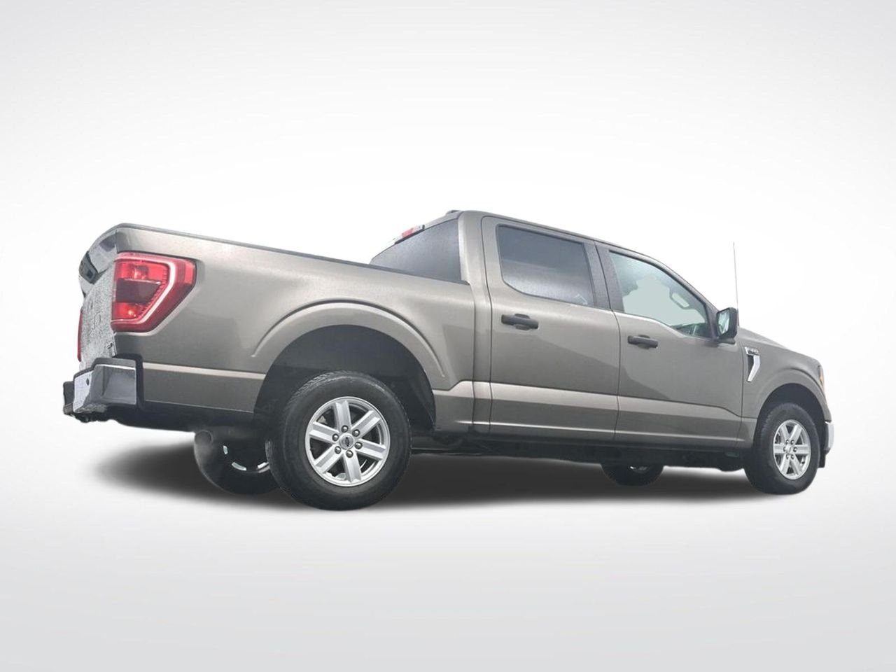Used 2023 Gray Ford XLT image 32