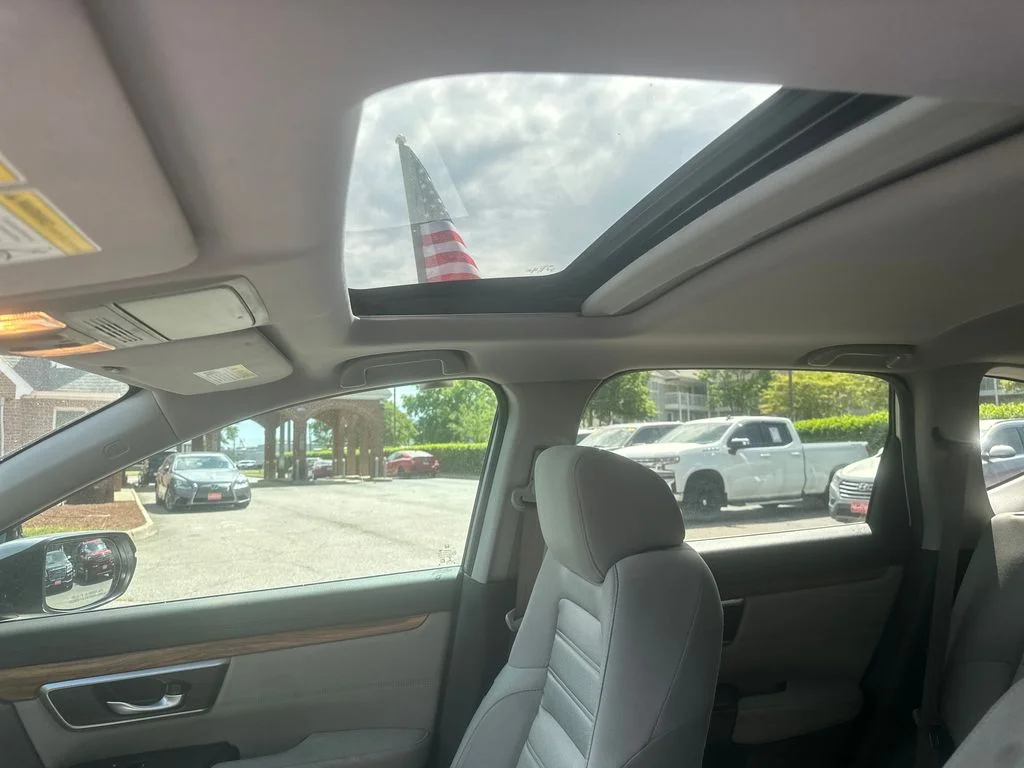 Used 2018 Silver Honda EX image 12