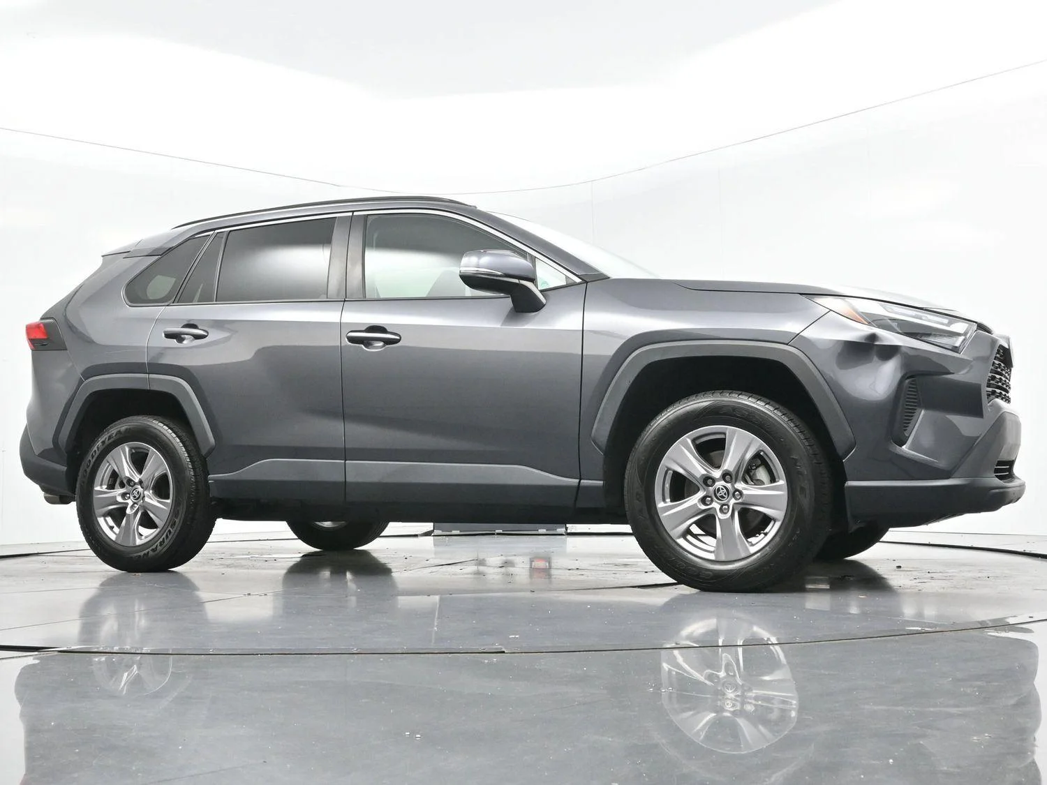 Used 2022 Magnetic Gray Metallic Toyota XLE image 41