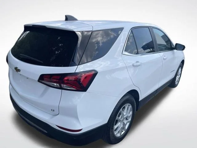 Used 2024 White Chevrolet LT image 9