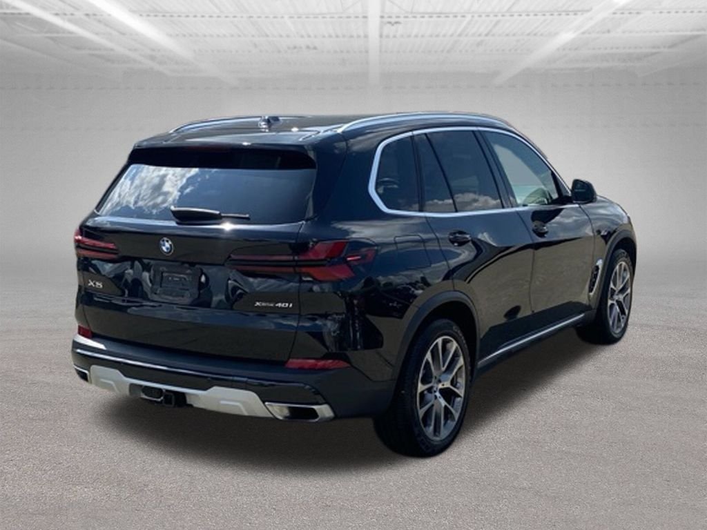 Used 2025 Black BMW xDrive40i image 5