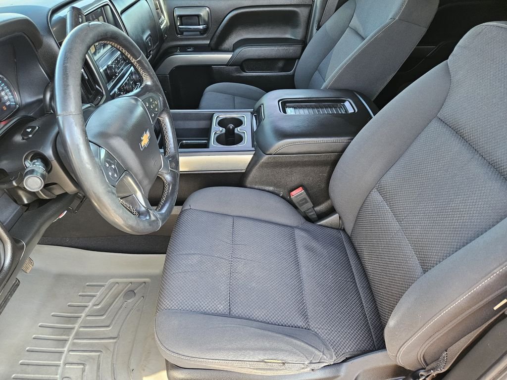 Used 2018 Silver Chevrolet LT image 14