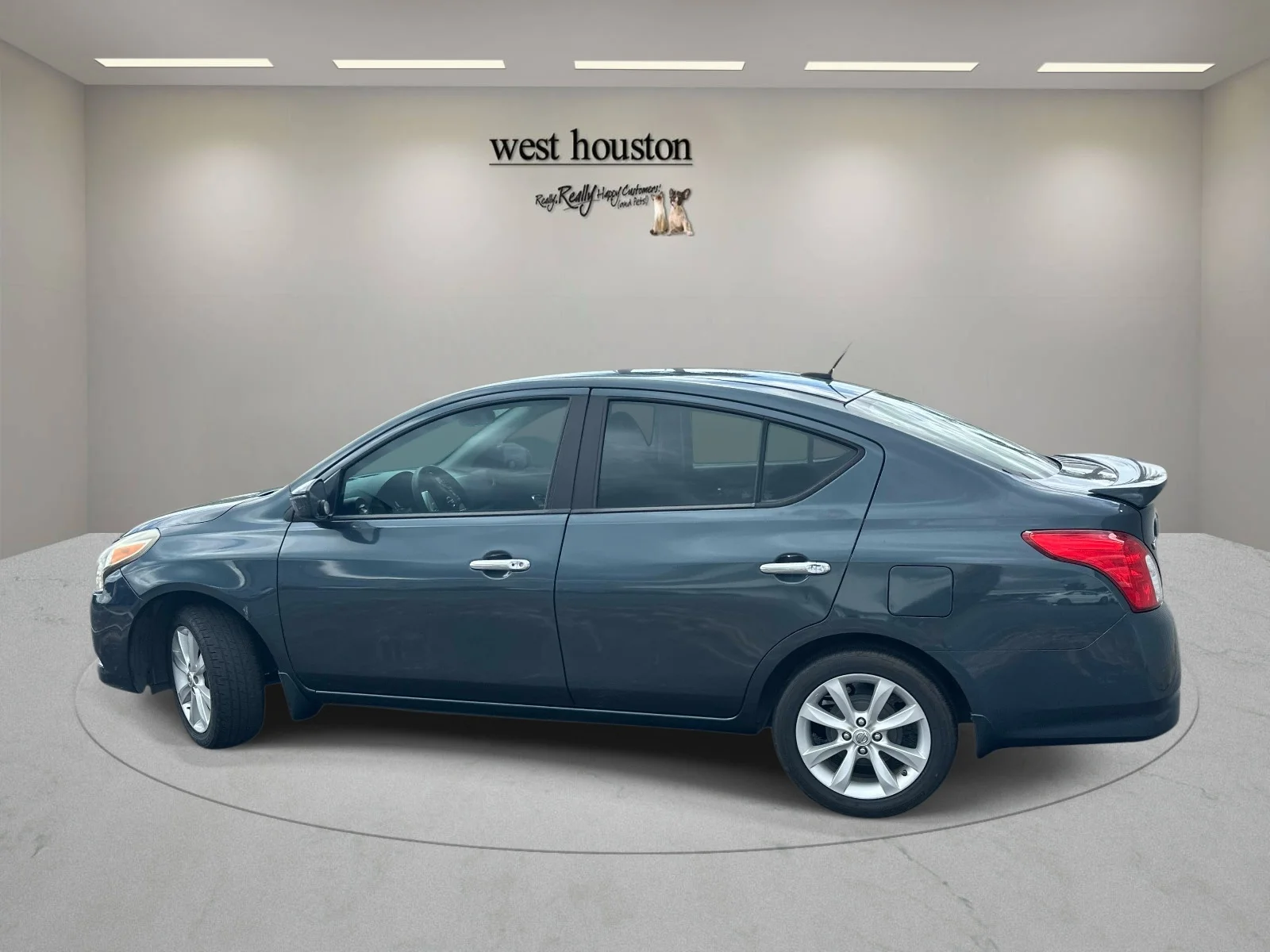 Used 2015 Graphite Blue Nissan SL image 10