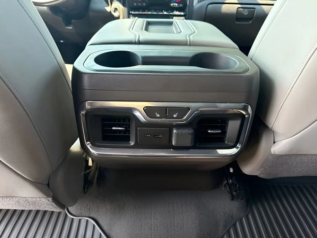 Used 2020 SUMMIT WHITE Chevrolet LTZ image 12