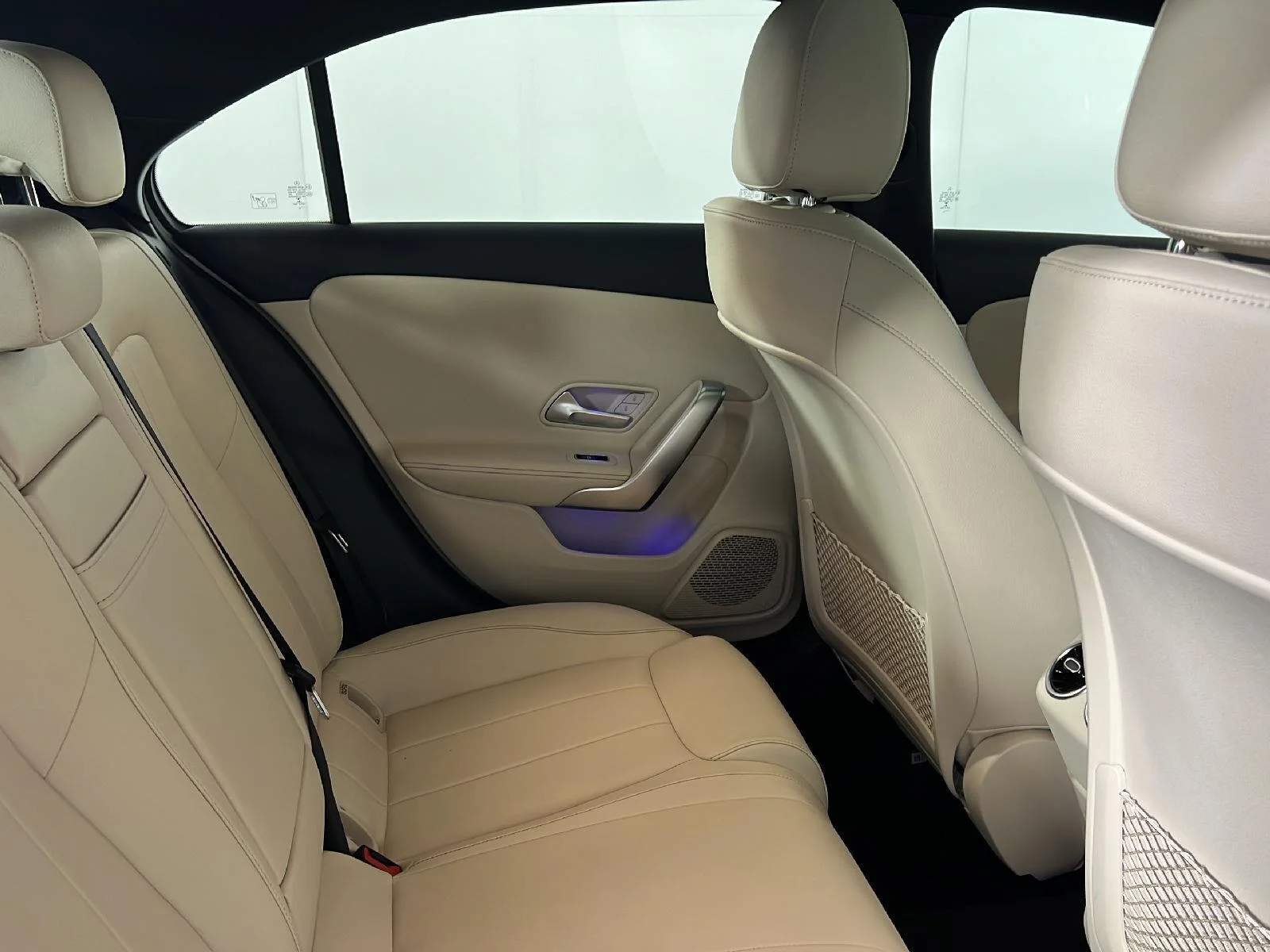 Used 2022 Digital White Metallic Mercedes-Benz A 220 image 17