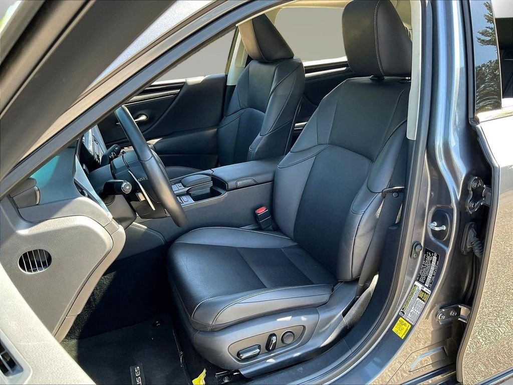 Used 2021 Gray Pearl Lexus 350 image 22
