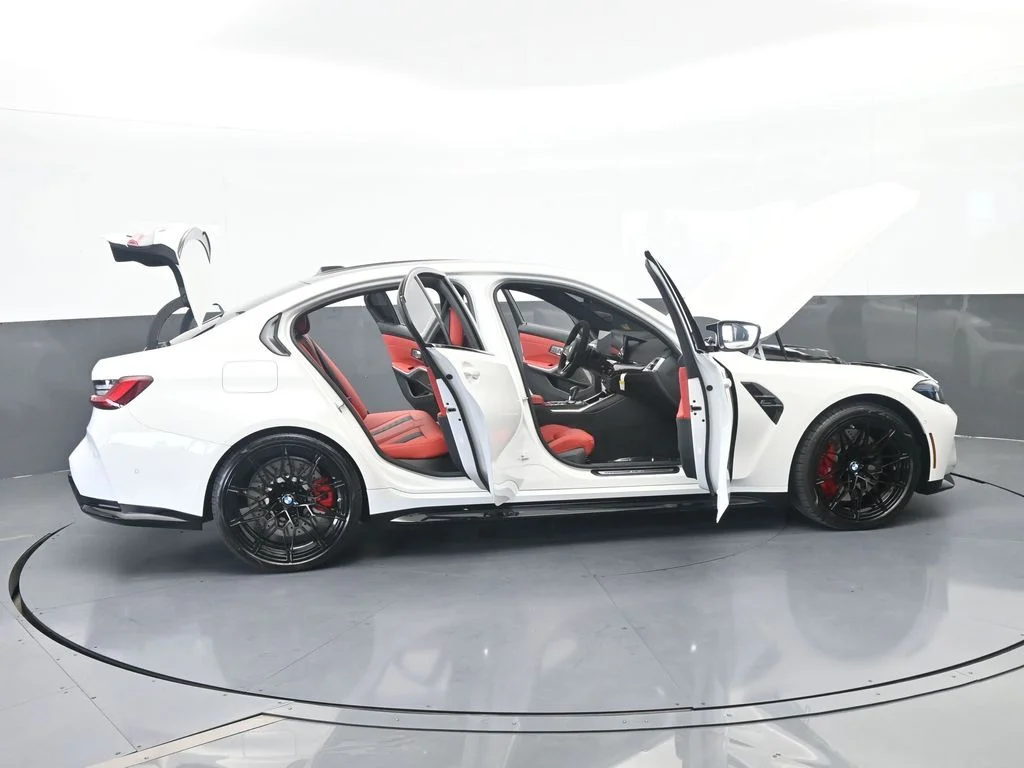 Used 2026 Alpine White BMW Competition image 79
