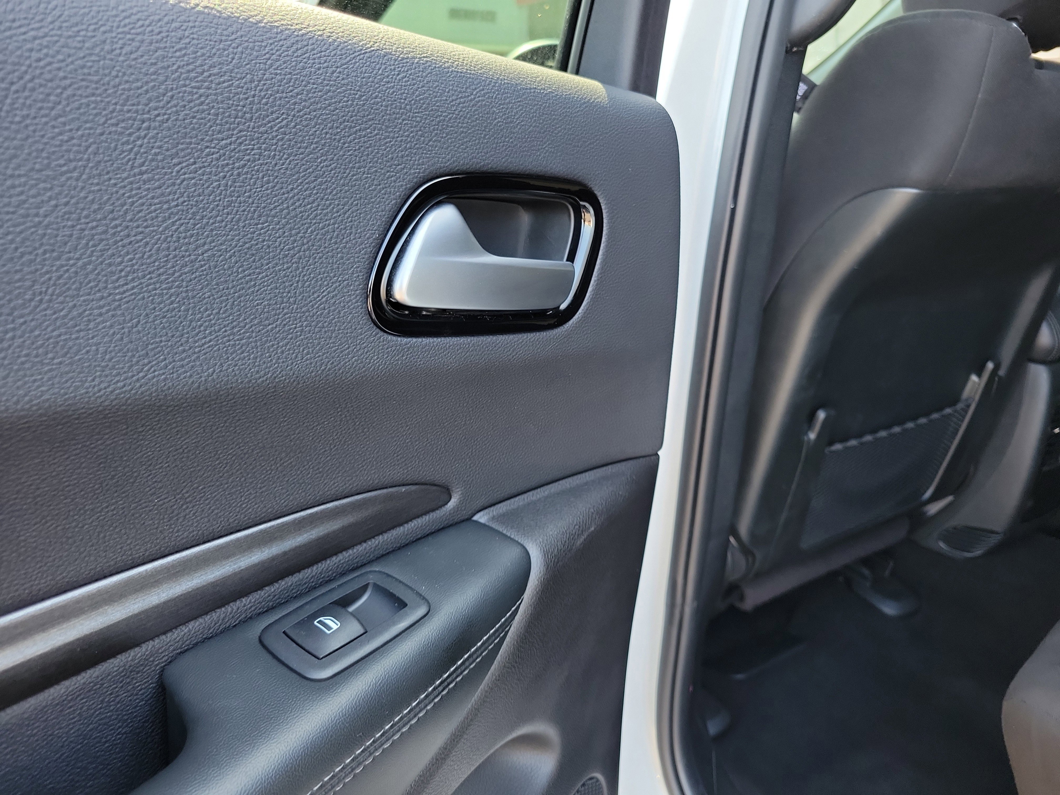 2024 Dodge Durango SXT - Photo 13