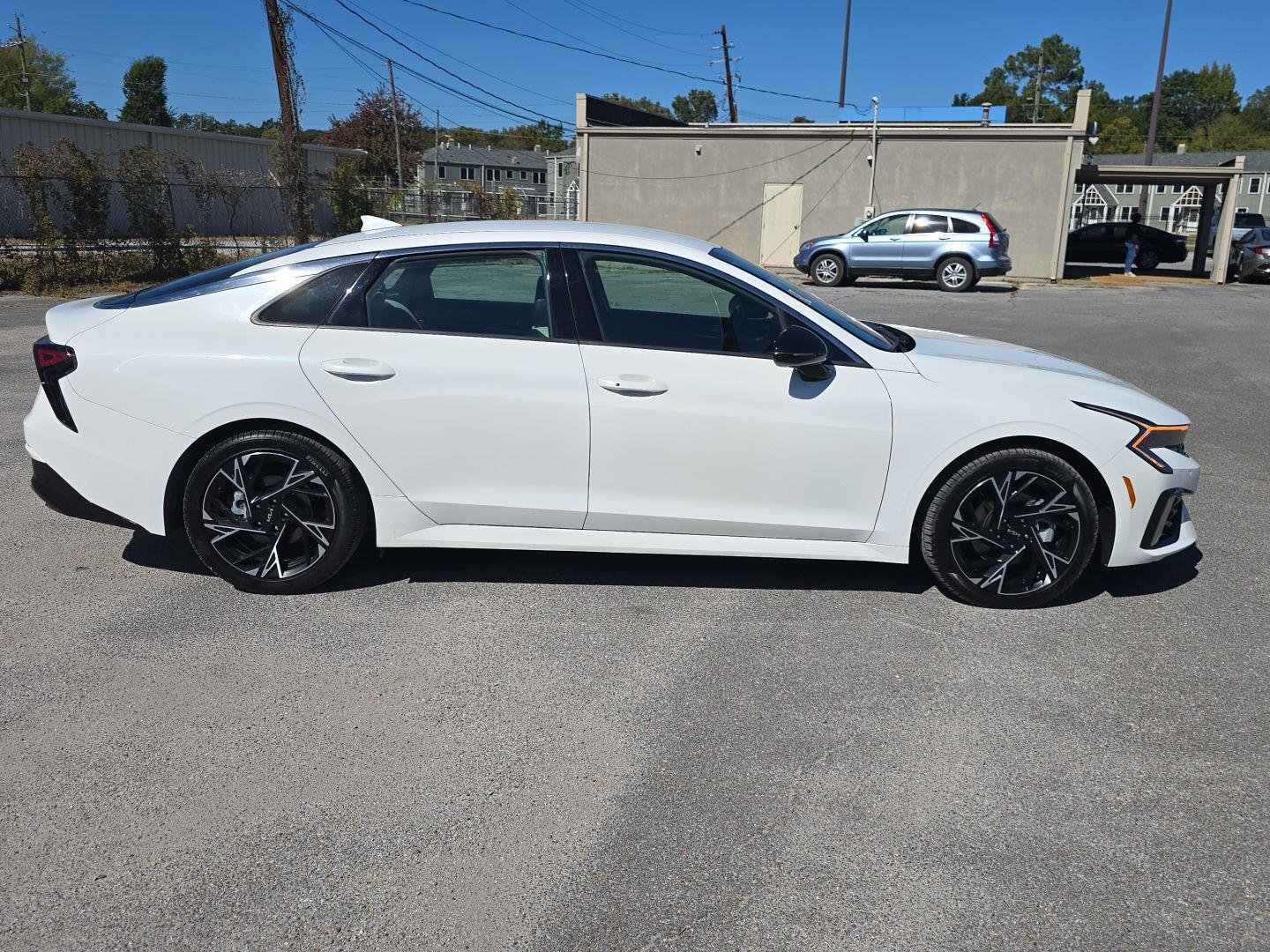 Used 2025 Snow White Pearl Kia GT-Line image 2