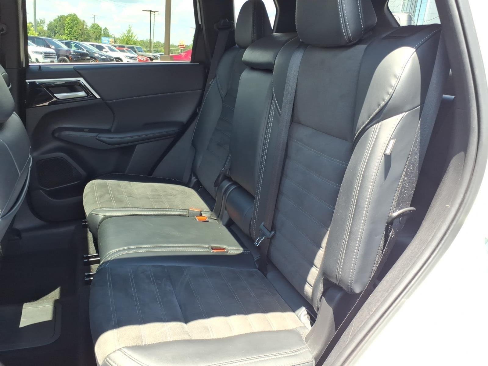 Used 2024 Alloy Silver Metallic Mitsubishi SE image 22