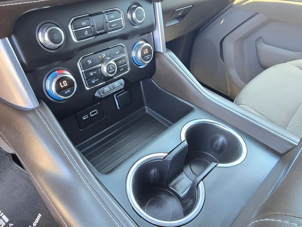 Used 2022 Summit White GMC SLE image 19