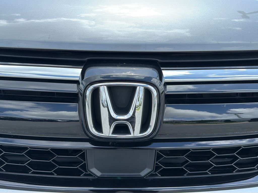 Used 2022 Silver Honda EX image 43