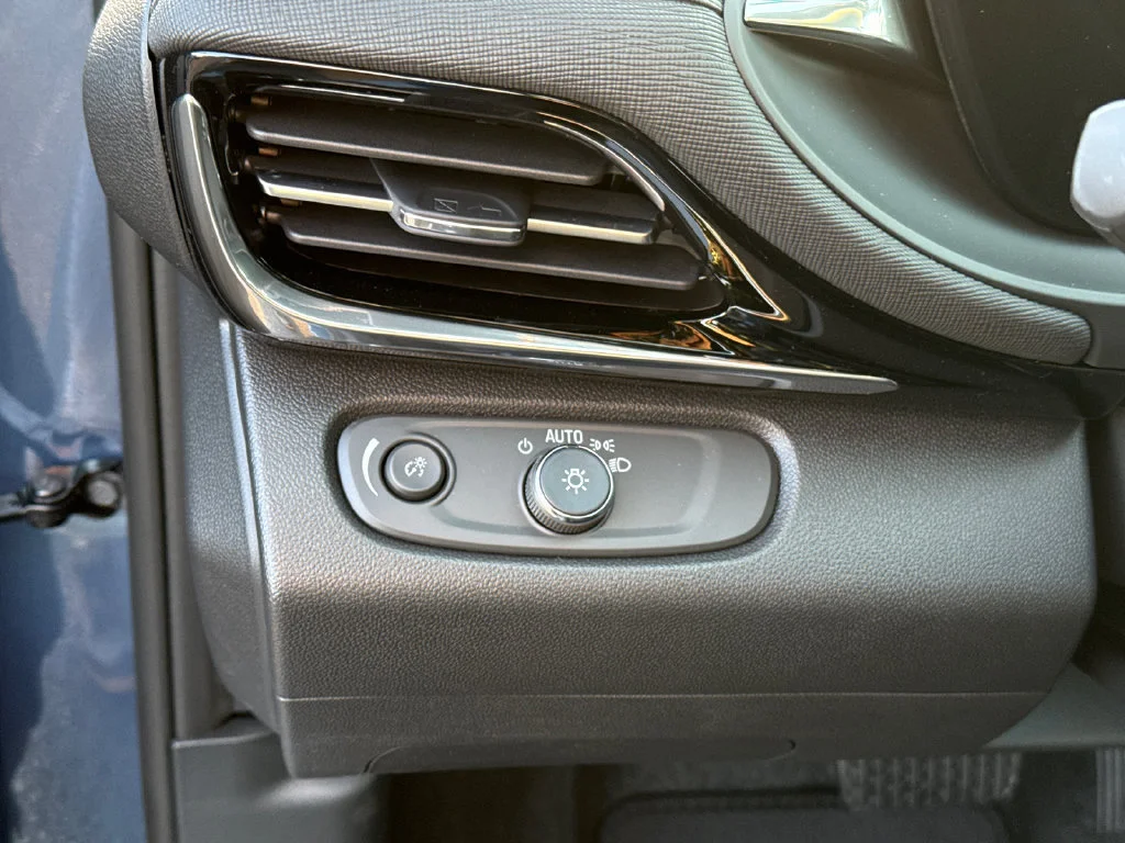 2026 Buick Envista Sport Touring - Photo 18