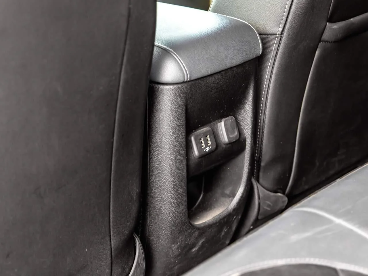 Certified Used 2019 SUMMIT WHITE Chevrolet 4WD Z71 image 20
