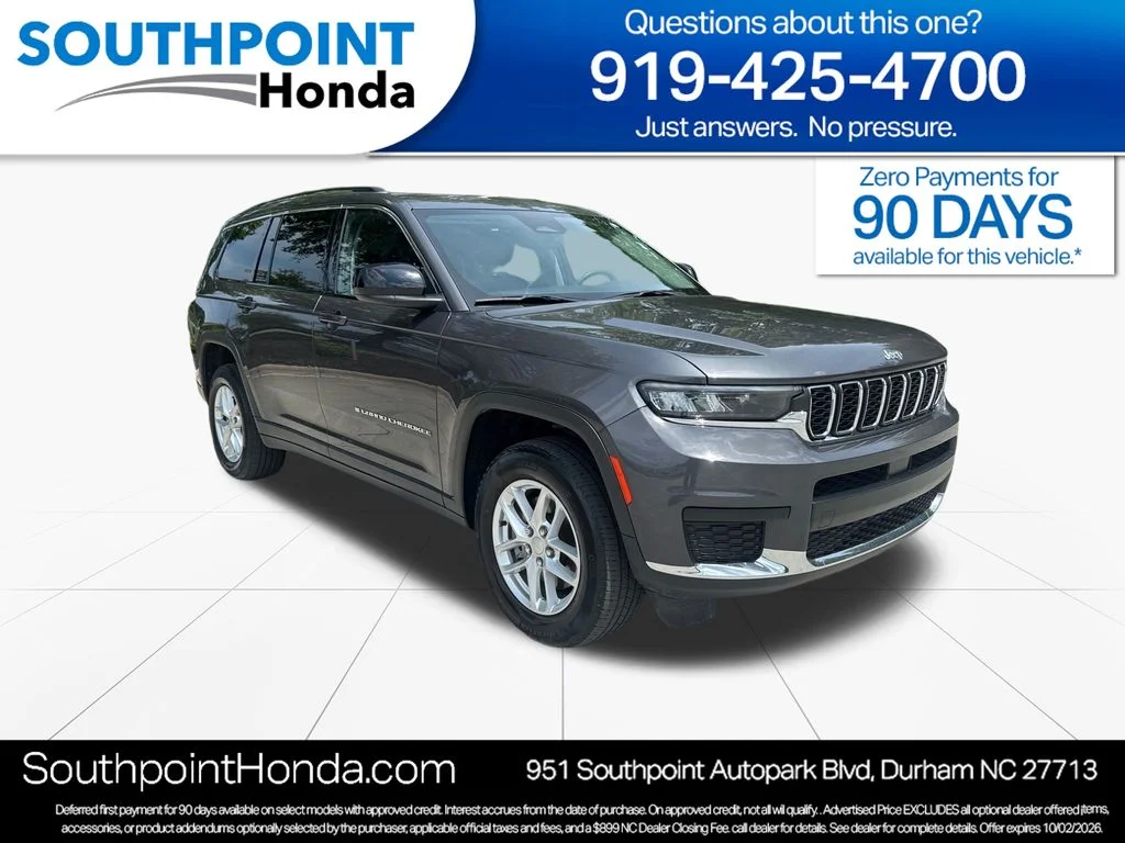 Used 2023 Gray Metallic Jeep Laredo image 1