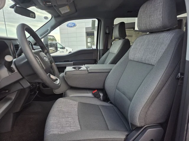 New 2026 Oxford White Ford F-250® XLT image 29