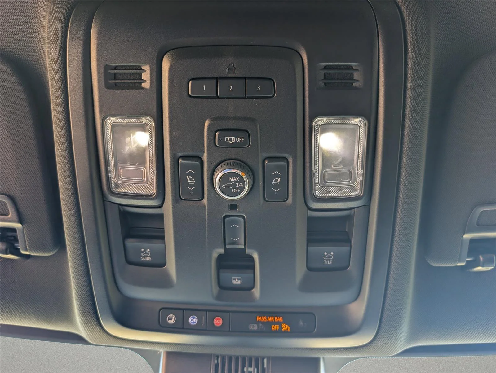 Used 2023 Sterling Metallic GMC AT4 image 17