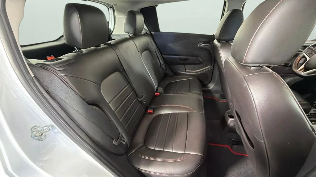 Used 2017 SUMMIT WHITE Chevrolet Premier image 30