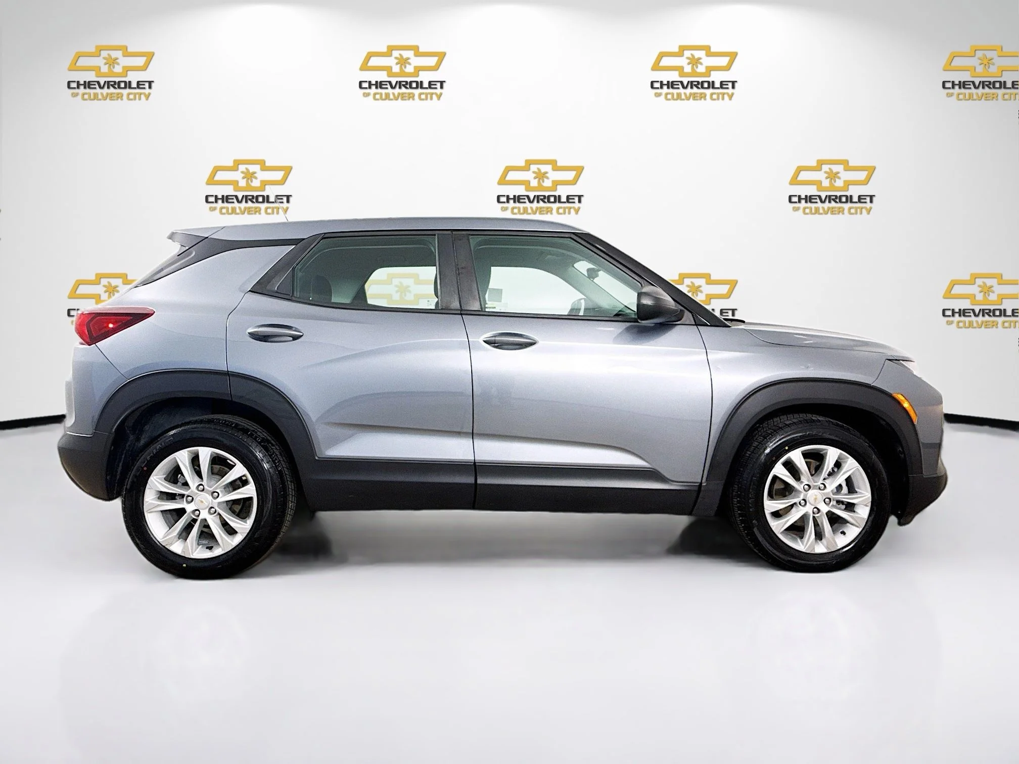 Used 2021 SATIN STEEL METALLIC Chevrolet LS image 9
