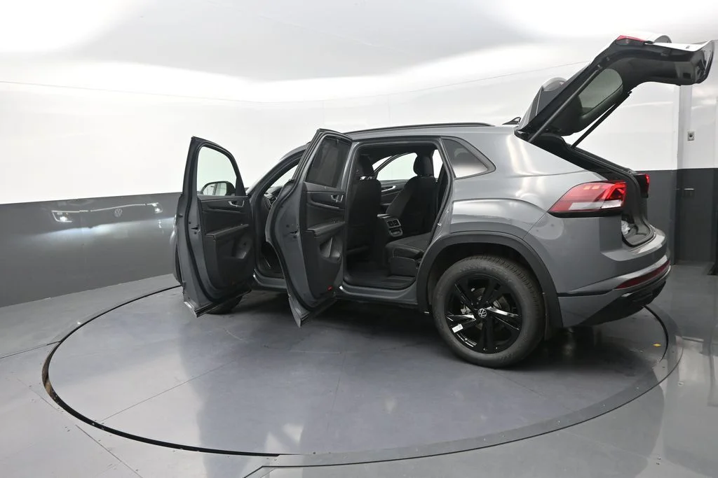 New 2026  Volkswagen 2.0T SEL R-Line Black image 34