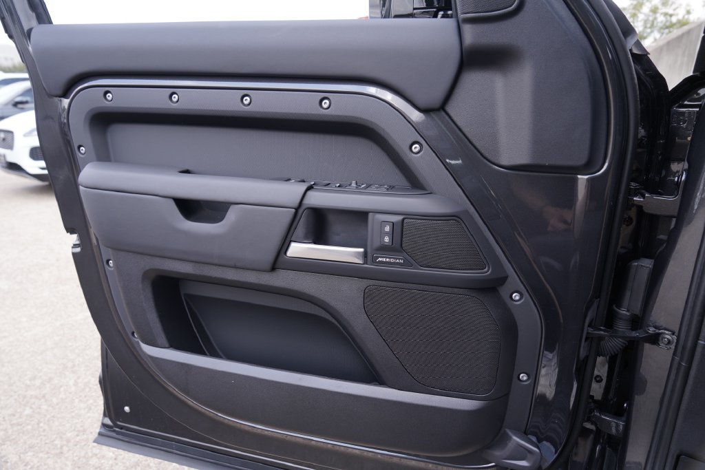 Used 2026 Gray Land Rover S image 20