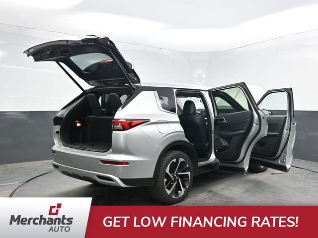 Used 2024 Silver Mitsubishi SE image 49