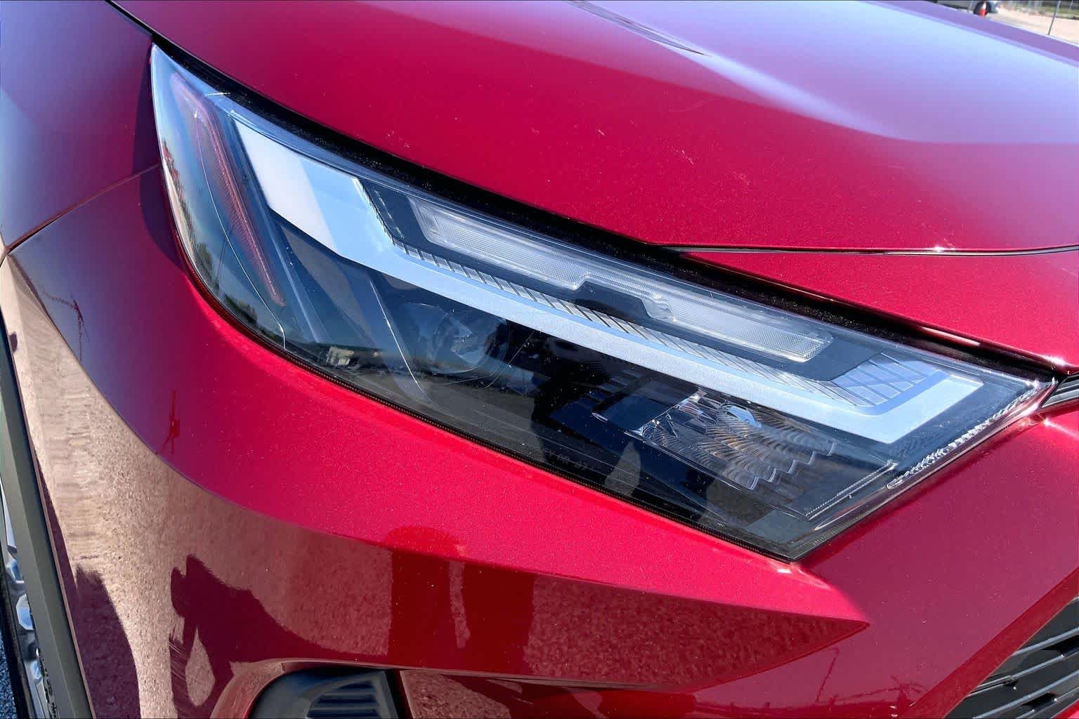 Used 2022 Ruby Flare Pearl Toyota Hybrid XLE image 27