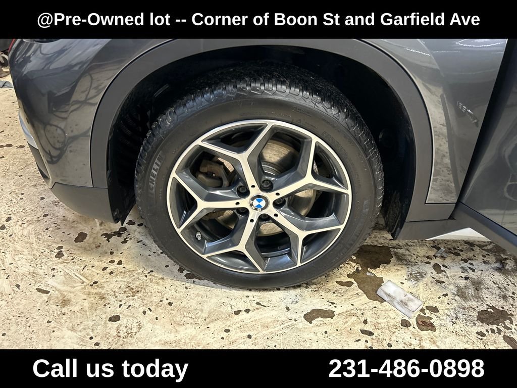 Used 2018 Gray BMW xDrive28i image 11