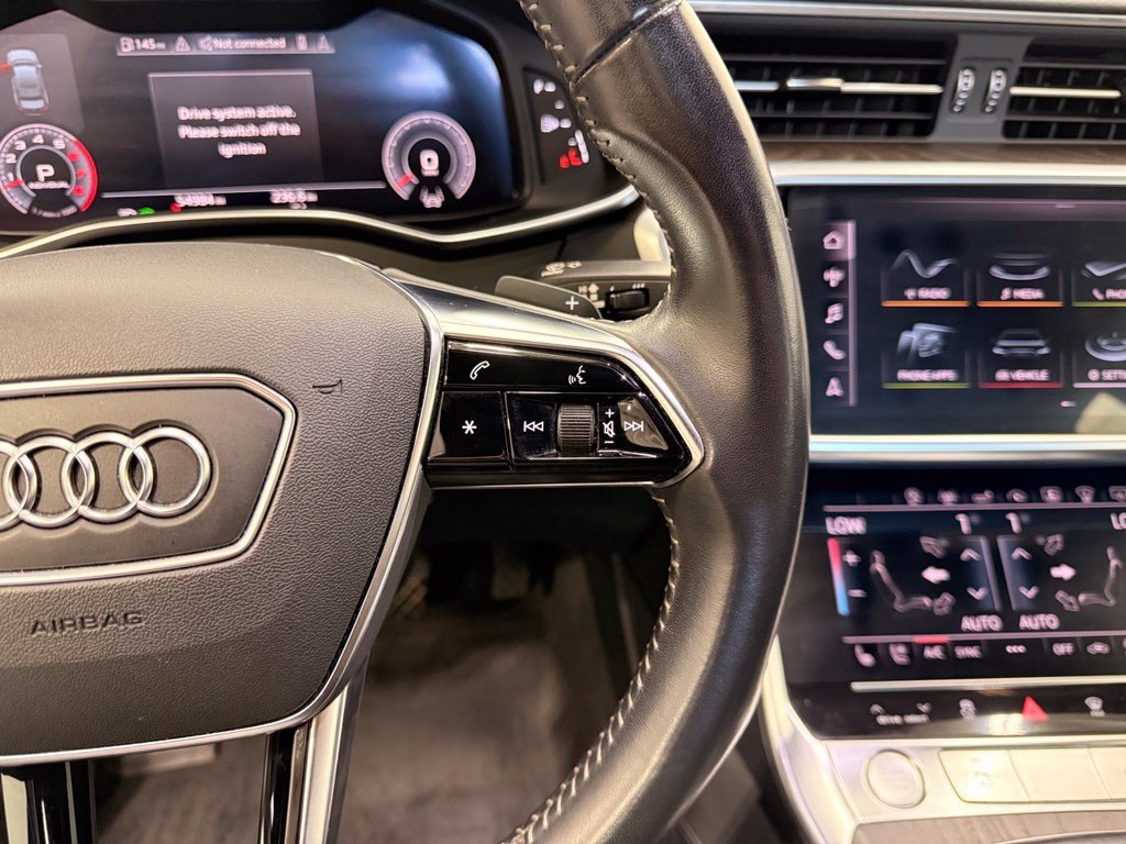 Used 2019 Black Audi quattro image 12