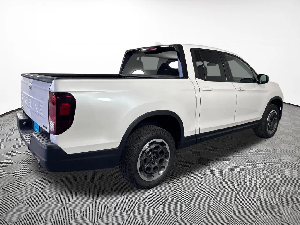 Used 2024 White Honda Sport image 9