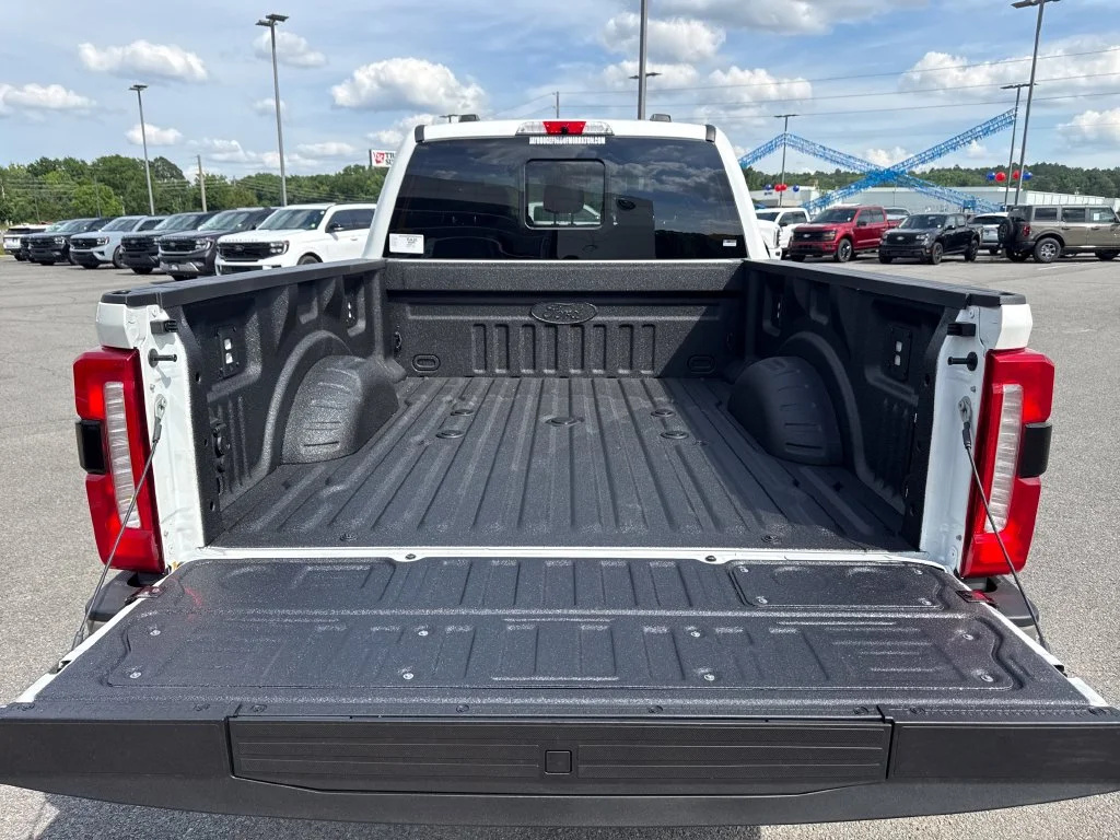 New 2026 Star White Metallic Tri-Coat Ford F-250® King Ranch® image 15