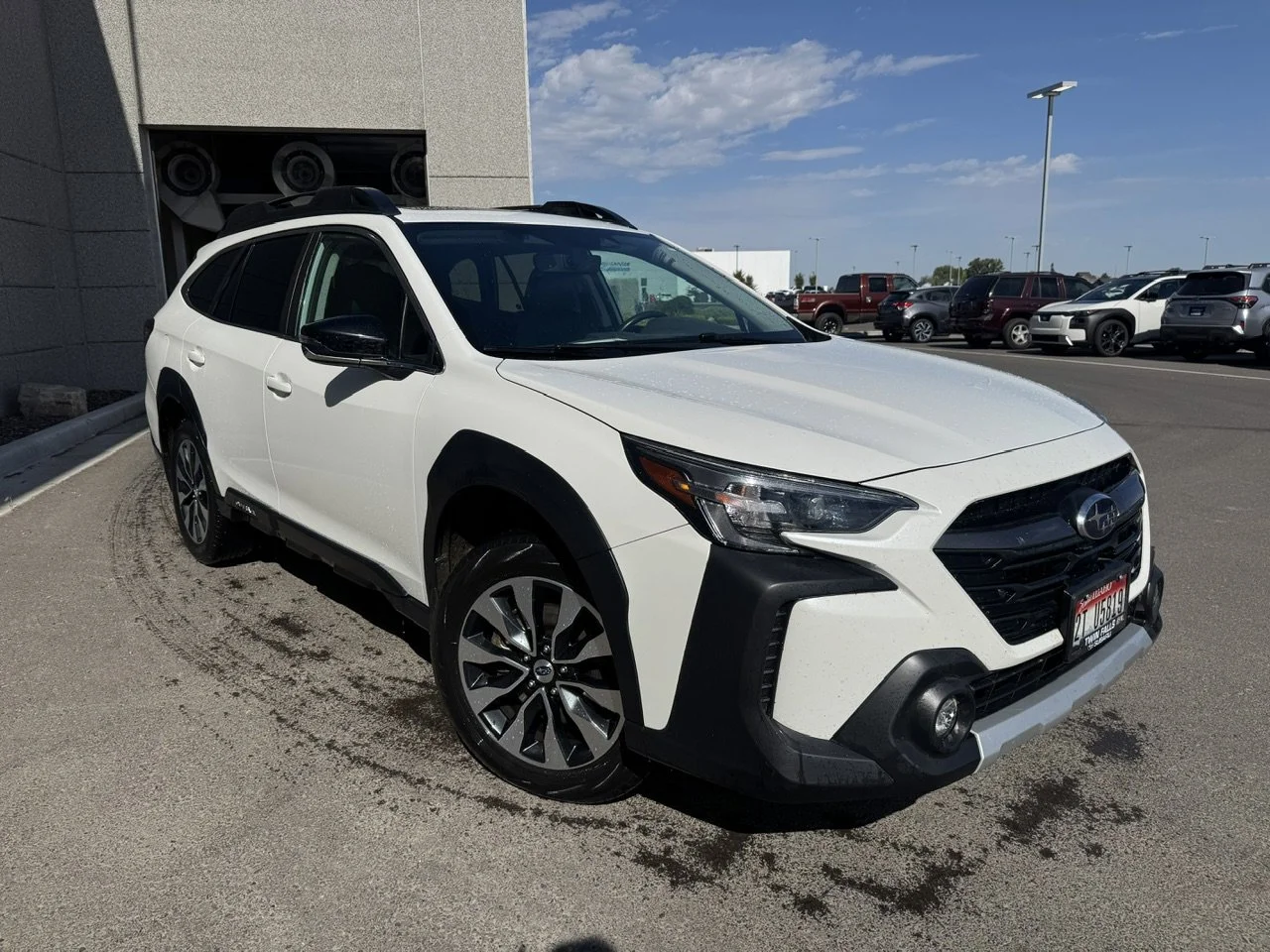 2023 Subaru Outback Limited's photo
