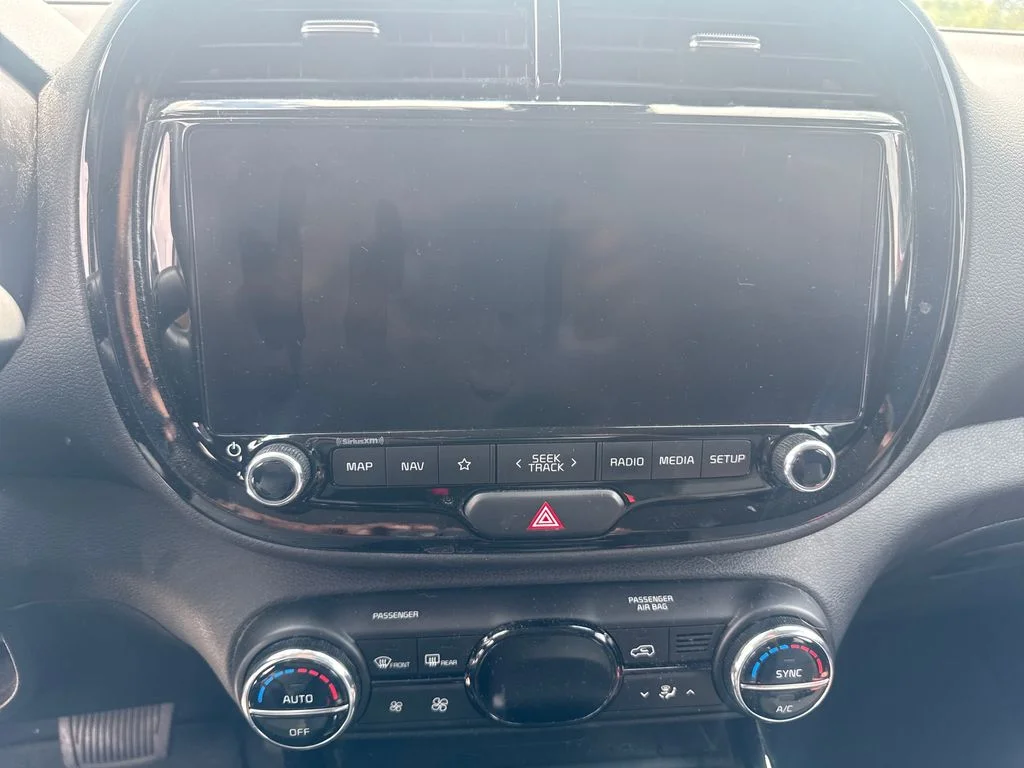 Used 2023 Orange Kia S image 21