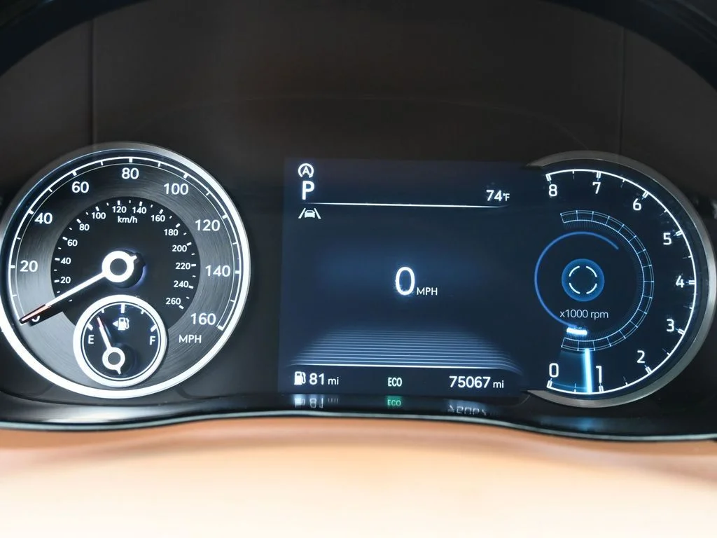 Used 2022 Adriatic Blue Genesis 2.5T image 33
