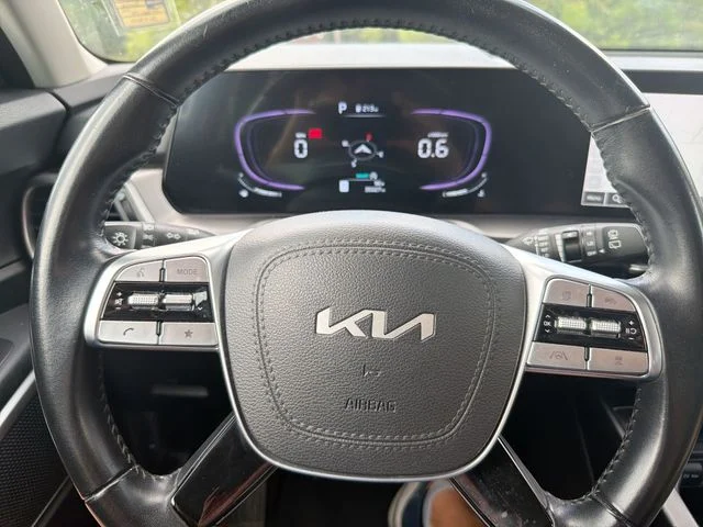 Used 2025 Silver Kia S image 17