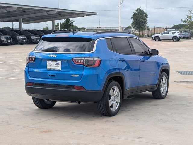 Used 2022 Blue Jeep Latitude image 5