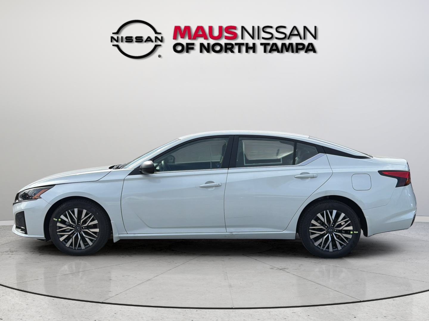 New 2026 White Nissan 2.5 SV image 6