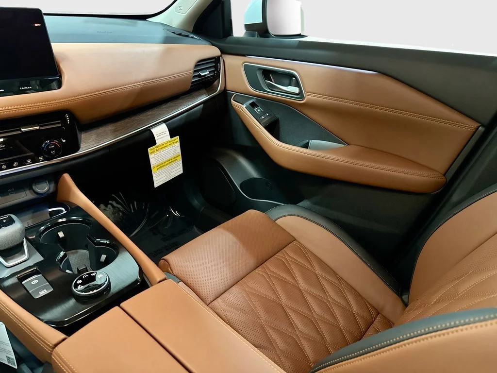 2026 Nissan Rogue Platinum - Photo 9
