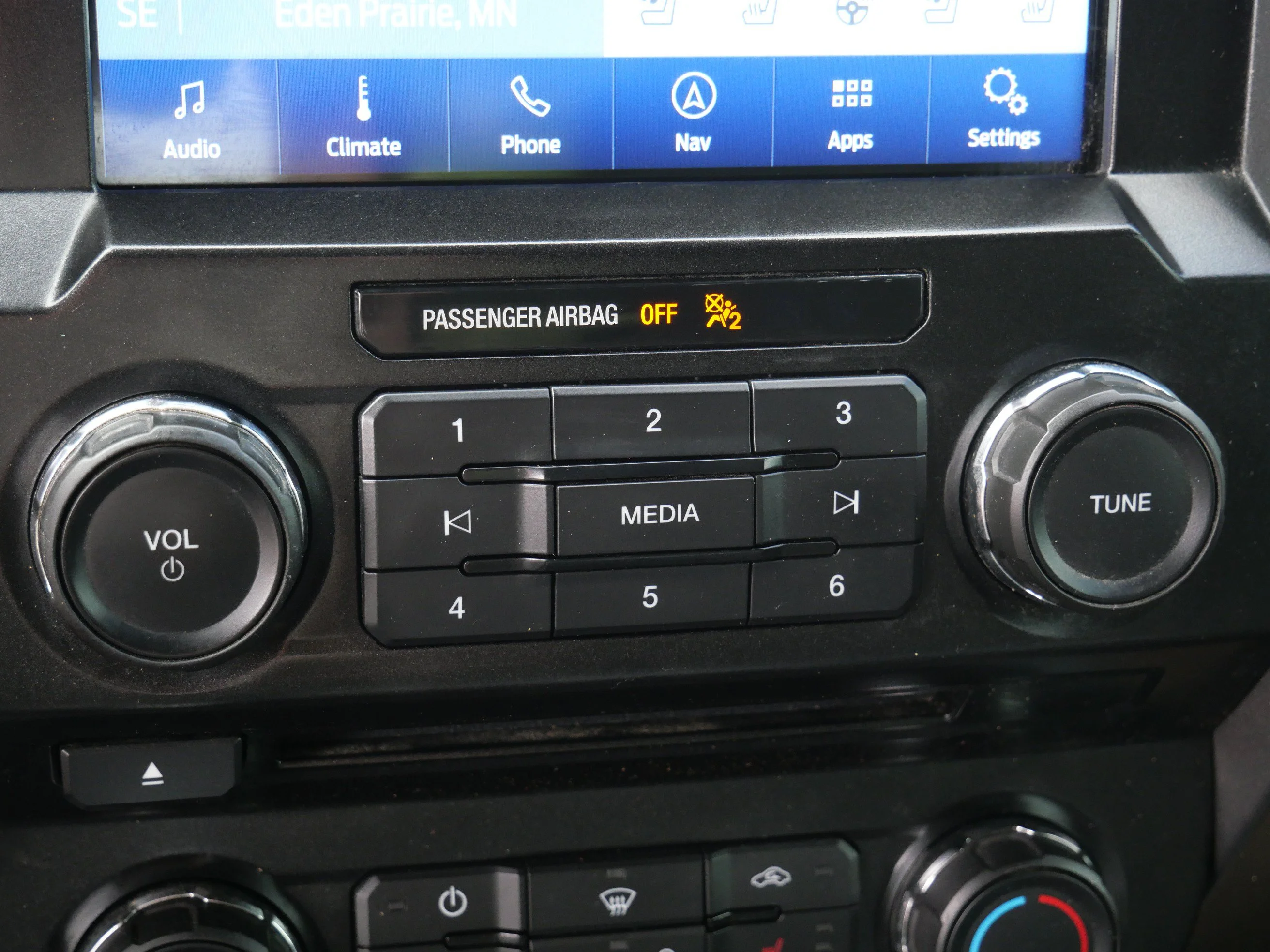 Used 2016 Ingot Silver Metallic Ford XLT 4WD SuperCrew 145 image 21