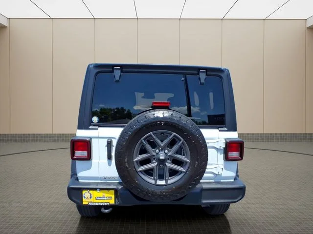 Used 2024 White Jeep Sport S image 10