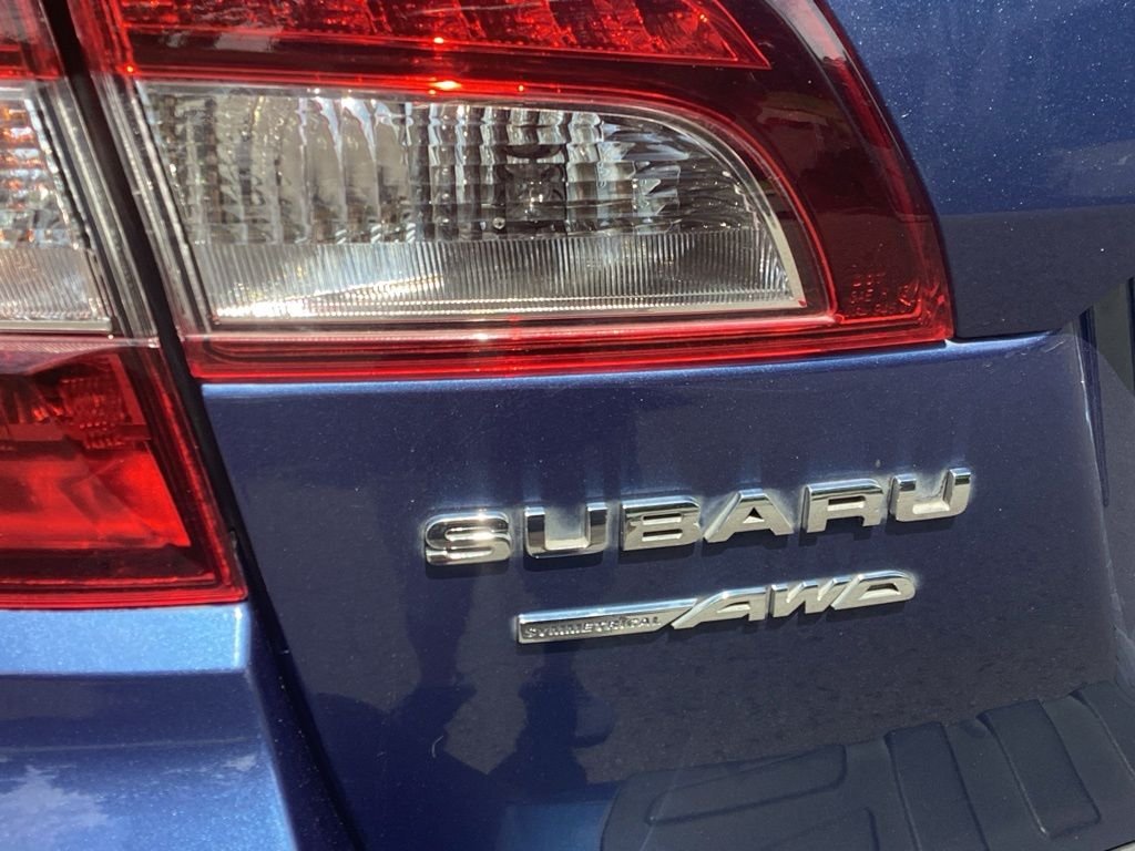 Used 2019 Blue Subaru 2.5i image 19