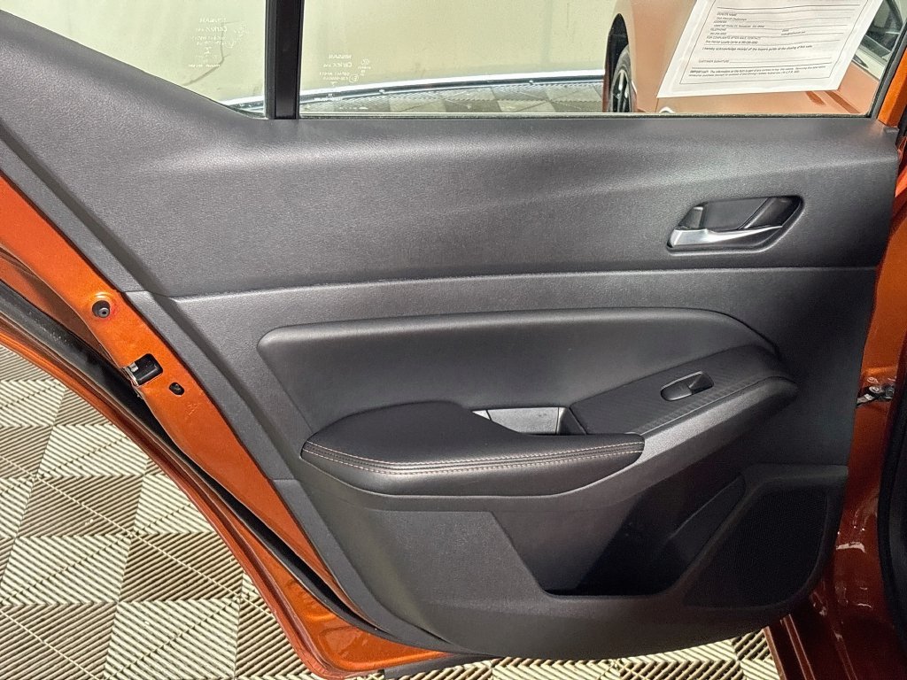 Used 2022 Sunset Nissan 2.5 SR image 18